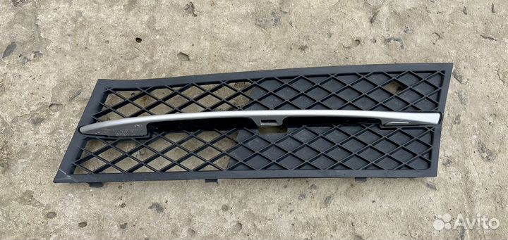 BMW f10/f11 решётка бампера левая (дорестайл)