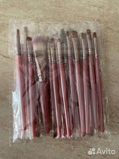 Кисти для макияжа новые