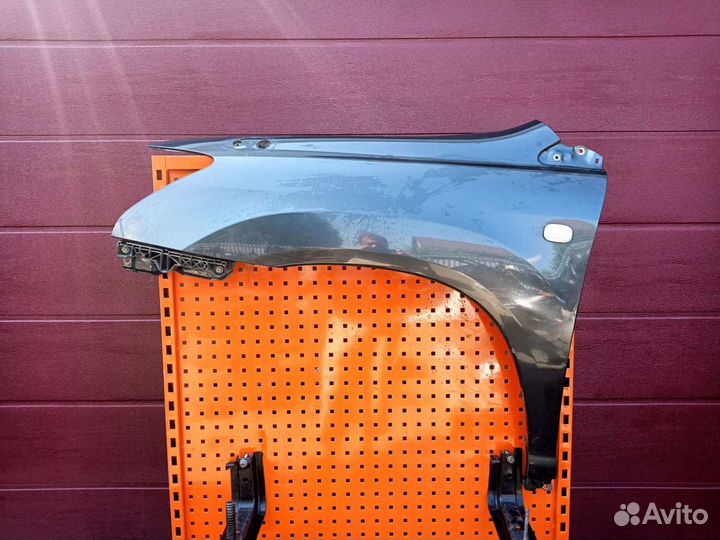 Крыло Лексус рх 2