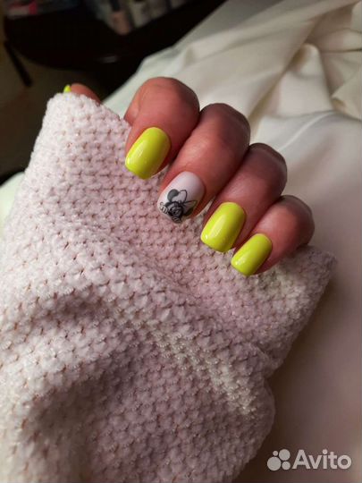 Маникюр и педикюр