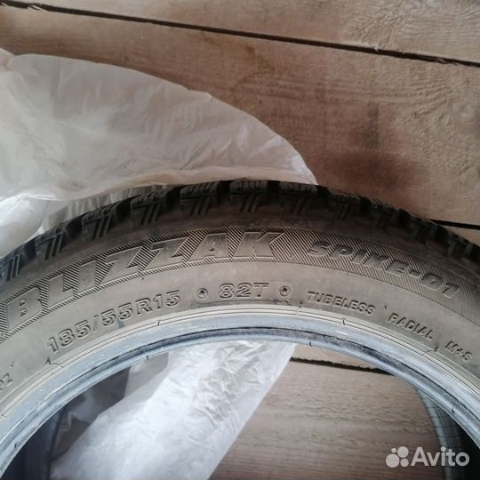 Bridgestone Blizzak Spike-01 185/55 R15 82T