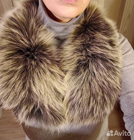 Воротник и манжеты из песца