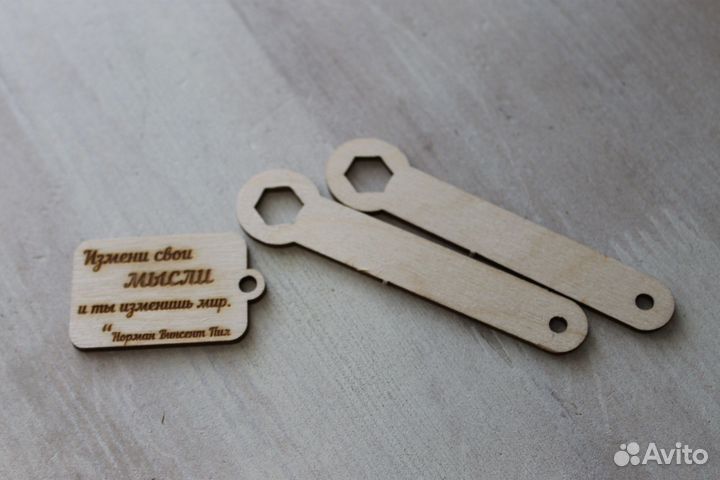 Подарочный конверт для денег на болтах