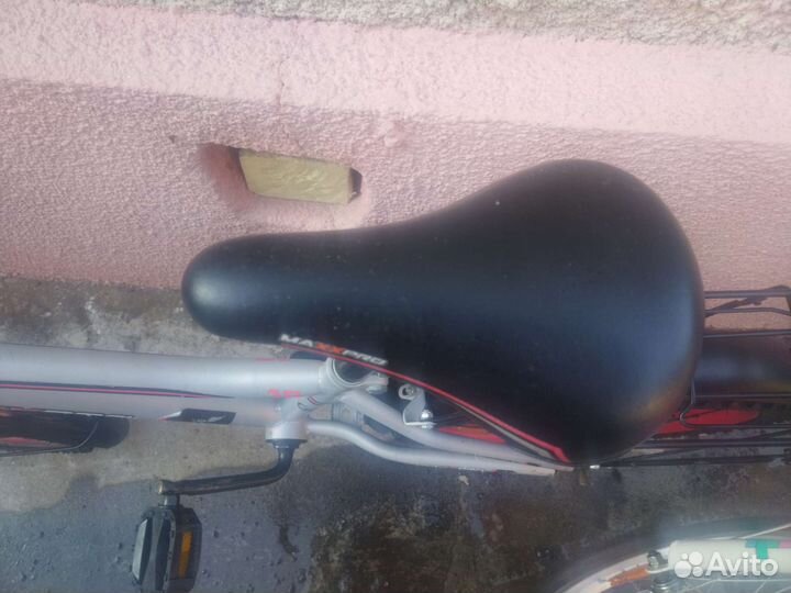 Велосипед 18 радиус серо красный