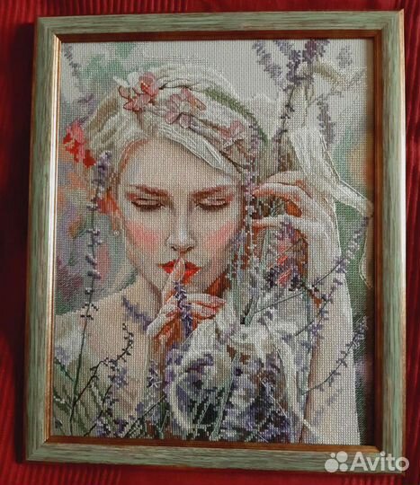 Картина девушка, слушая тишину