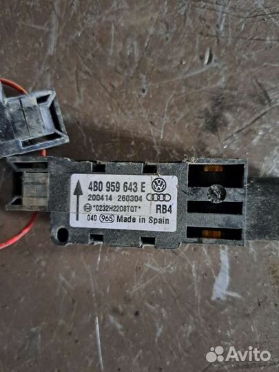 Датчик удара передний Porsche Cayenne 955