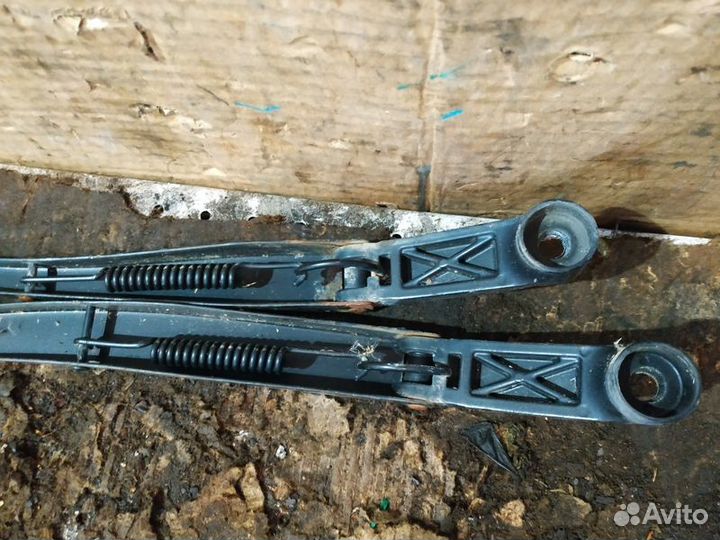 Поводок стеклоочистителя Lifan X50