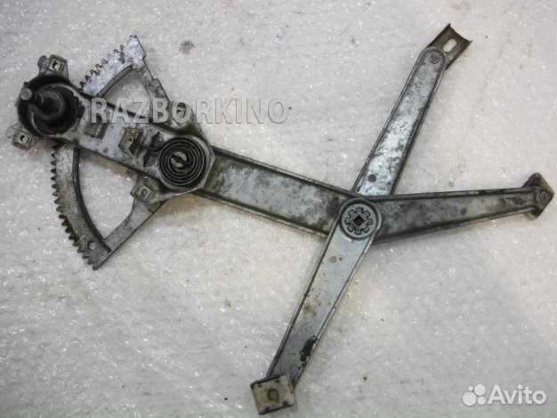 Стеклоподъемник механический передний правый