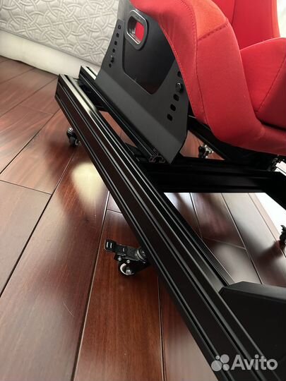 Кокпит для симрейсинга