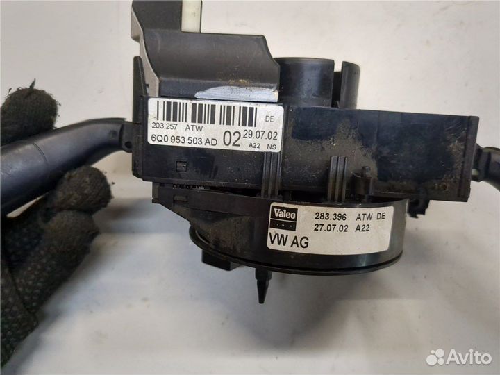 Переключатель поворотов и дворников Volkswagen Pol