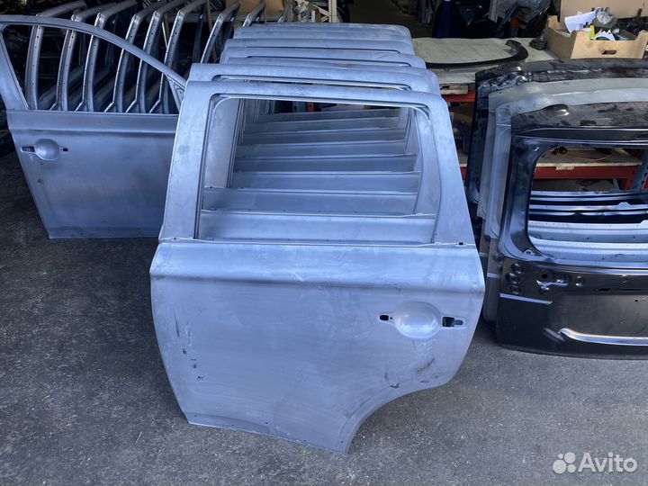 Дверь Mitsubishi Outlander 3