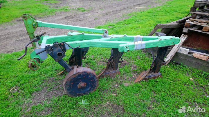 Плуг Bomet U030/3, 2016