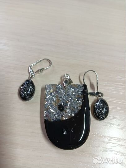 Броши из эпоксидной смолы