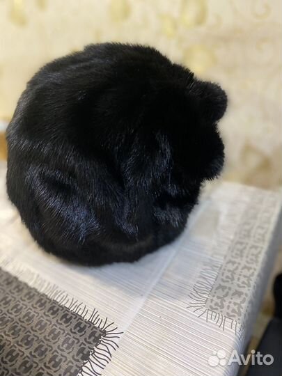 Меховая женская шапка из норки