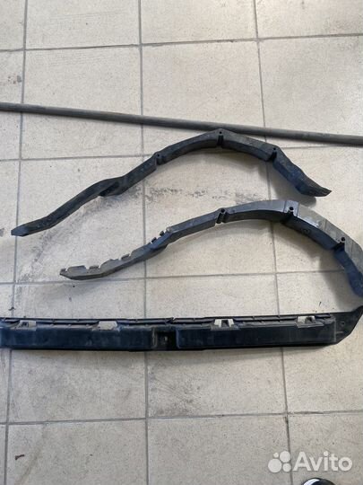 Направляющие заднего бампера Opel Astra h седан