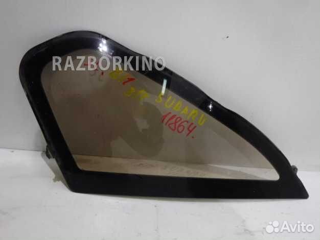 Форточка заднего правого крыла