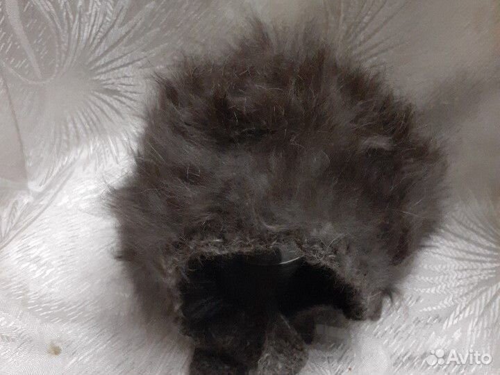 Пуховые шапочки на девочку