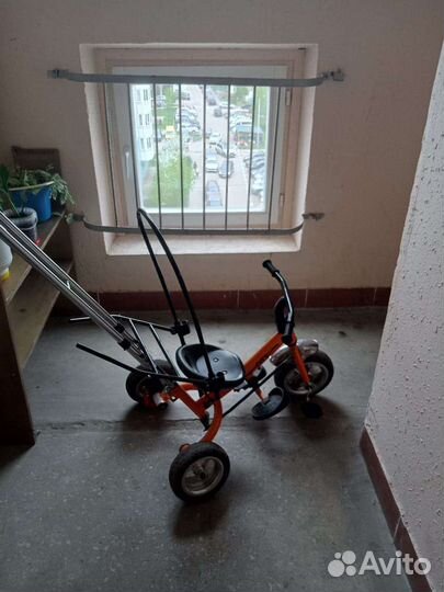 Детский велосипед с ручкой