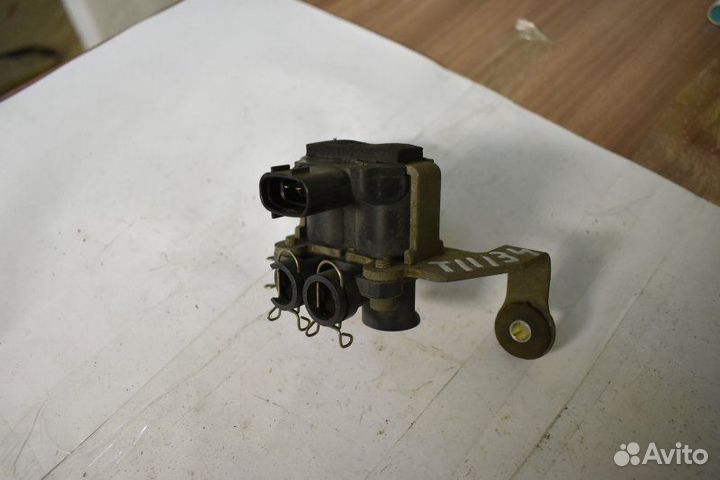 Клапан пневмоподвески Lexus Rx300 2 поколение 2003