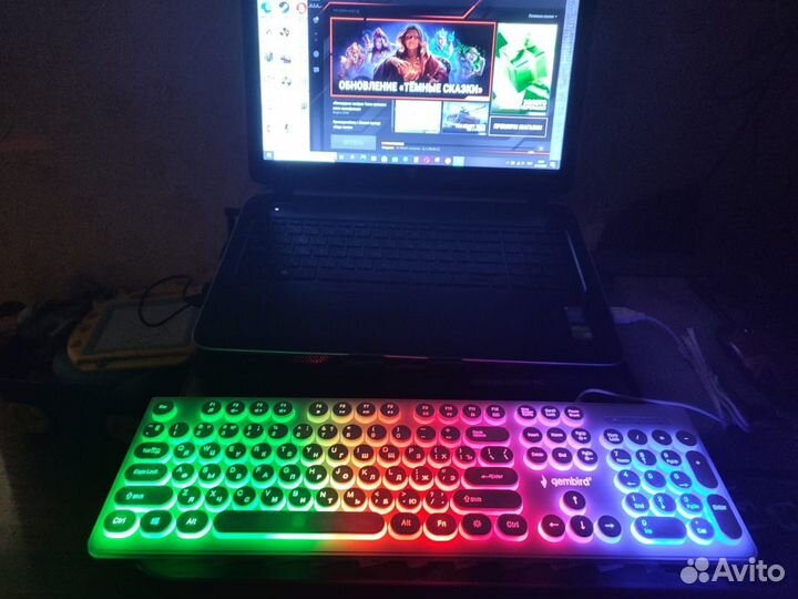 Игровая клавиатура с подсветкой