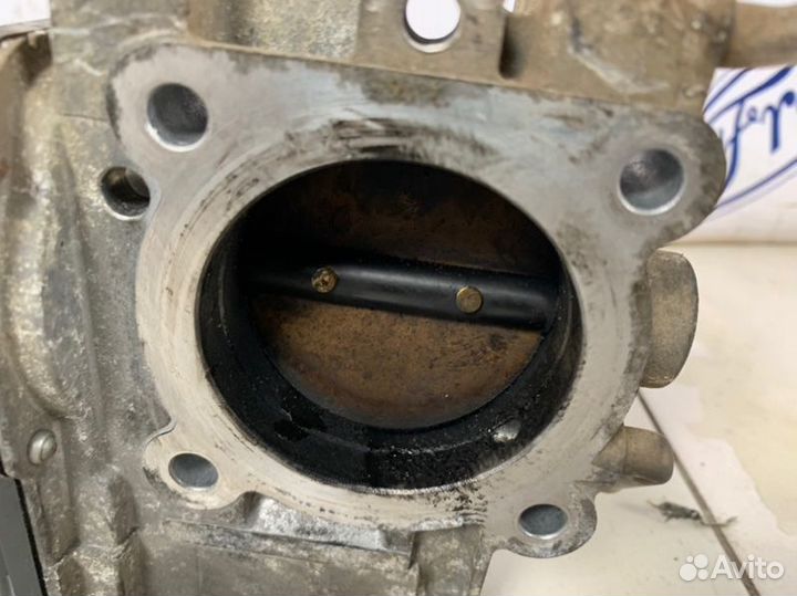 Дроссельная заслонка Toyota Avensis T250 2.0