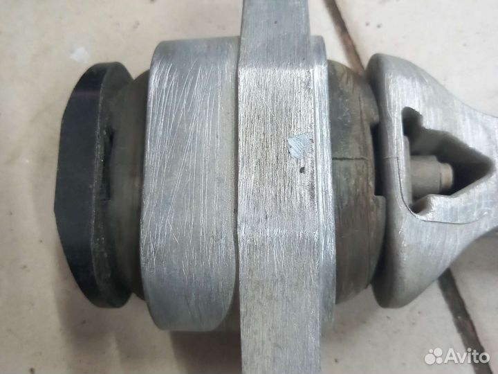 Подушка, опора МКПП Kia Rio 3, hyundai solaris