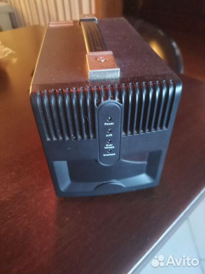 Стабилизатор напряжения ippon AVR 1000