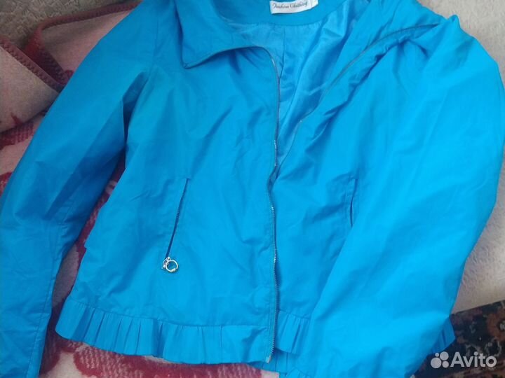 Ветровка женская 44 р