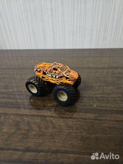 Машинки hotwheels Монстр