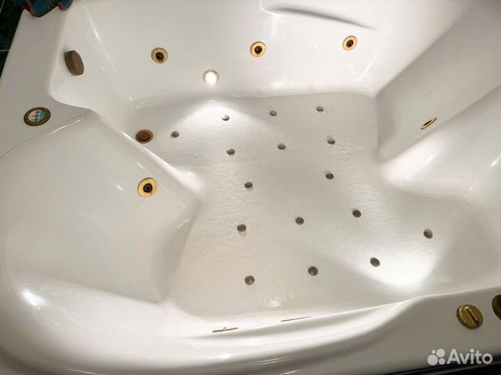 Джакузи двухместное бу