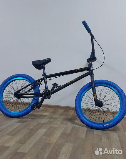 Трюковой велосипед BMX