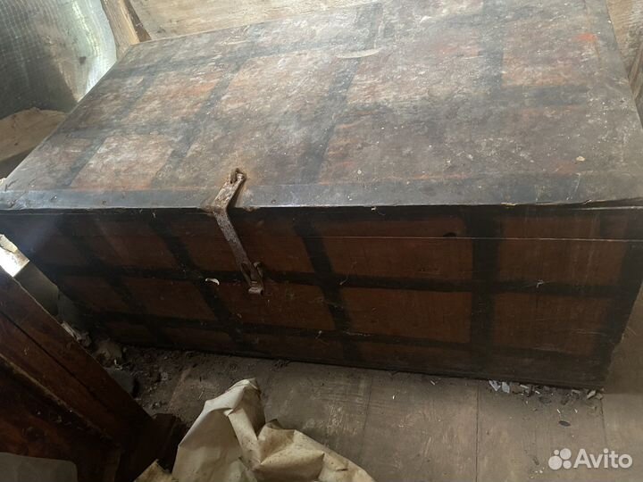 Сундук деревянный большой