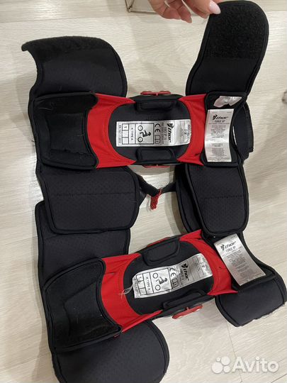 Наколенники