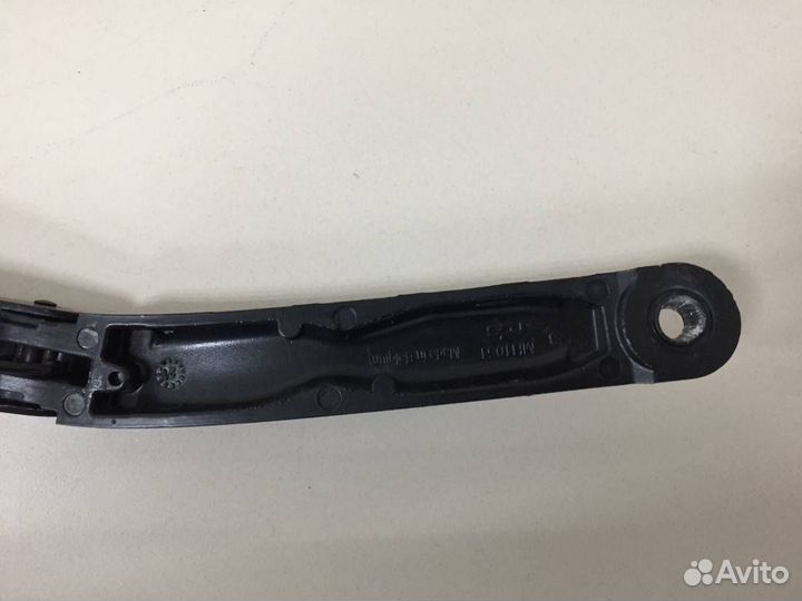 Поводок стеклоочистителя передний левый Volkswagen