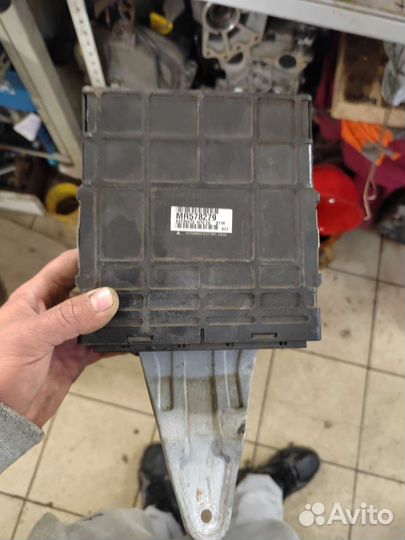 Блок управления двигателем Mitsubishi Galant