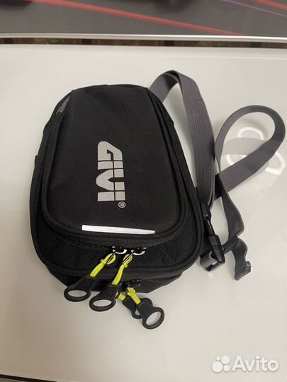 Мотосумка на бедро givi