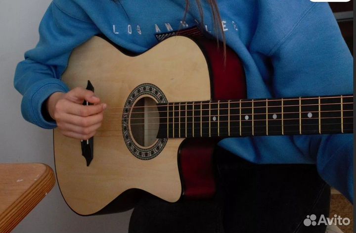 Гитара акустическая
