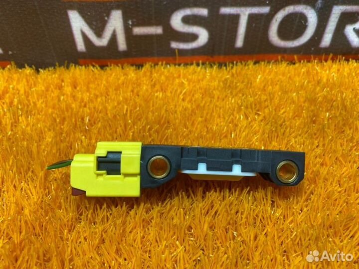 Датчик airbag (удара) Audi A3 8P caxc 2009