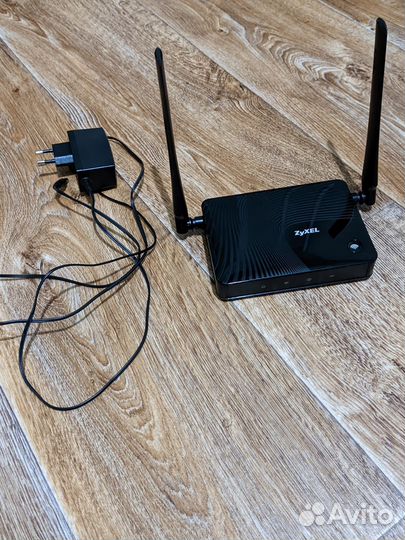 Роутер Zyxel Keenetic 4g III