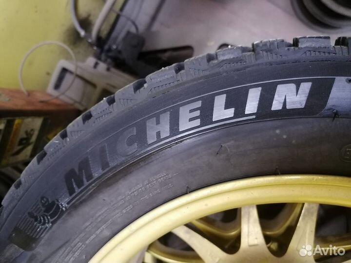 Michelin X-Ice North 4 205/60 R16