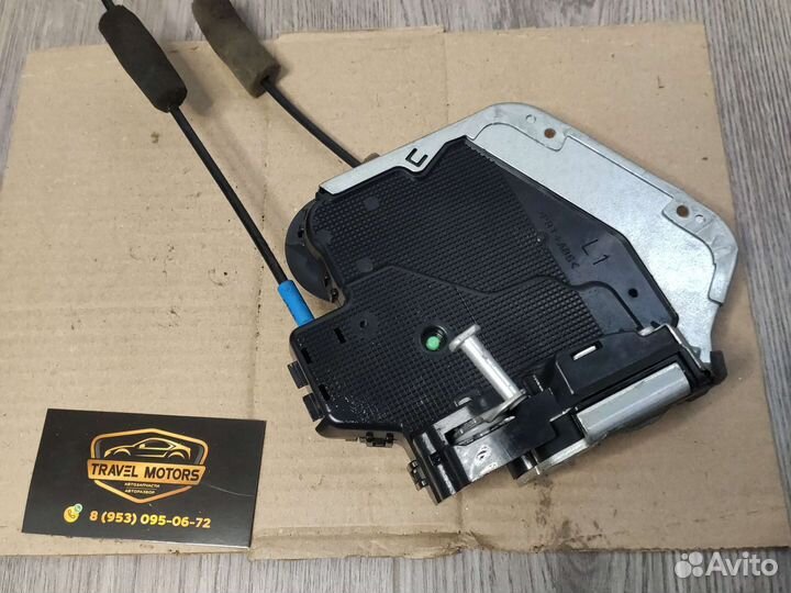 Замок задней двери Lexus IS 16г 44598