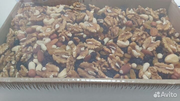 Орехи сухофрукты смесь коктейль