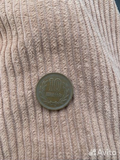 Монета японии