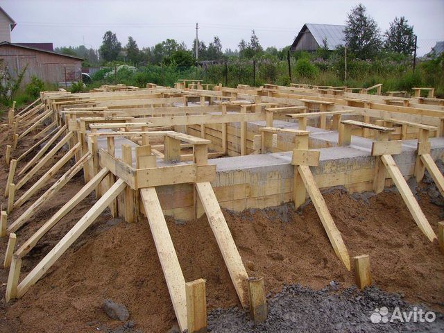 Бригада строителей