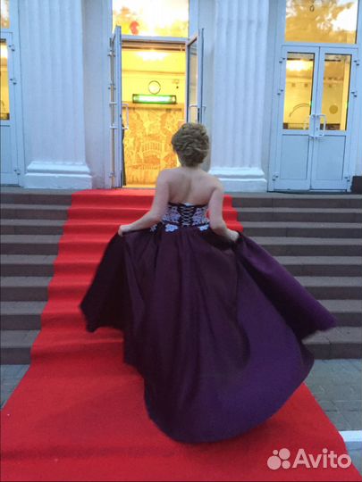 Вечернее платье