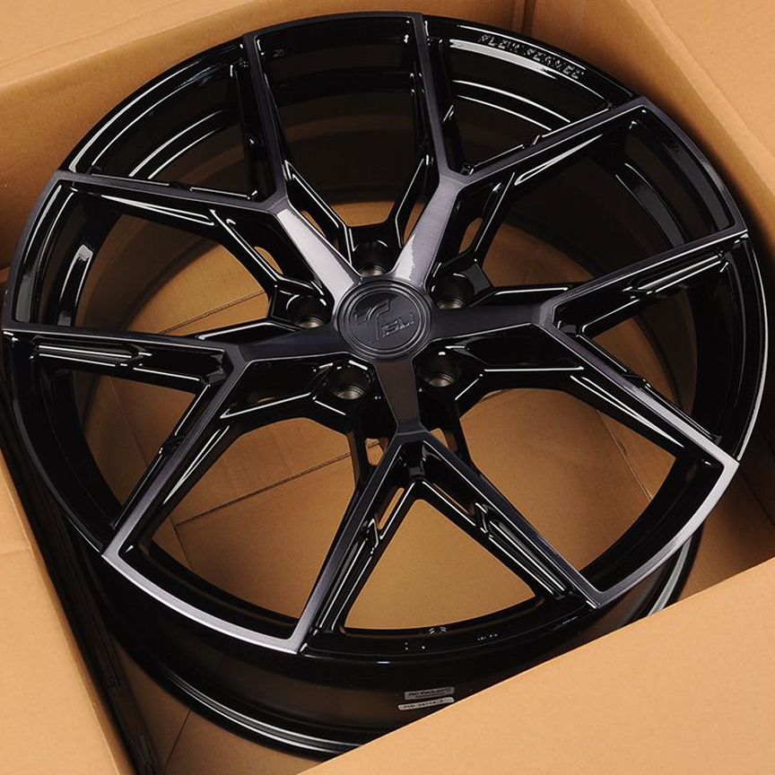Диски на Land Rover Discovery, Land Rover Range Rover Sport, Defender tisli Hyperion H 9x21/5x120 D7