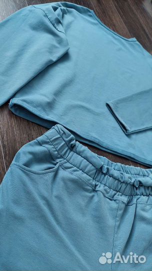 Костюм спортивный