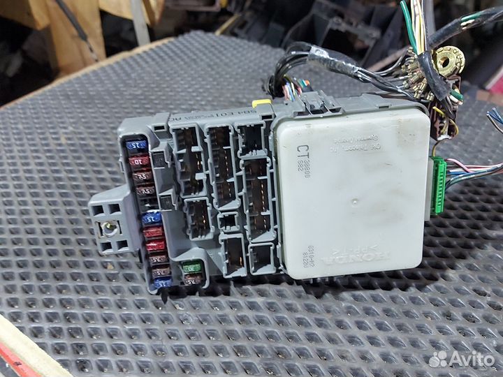Блок предохранителей для honda accord 6