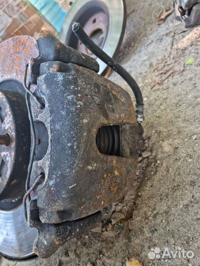 Поворотный кулак mazda 3 bk bl