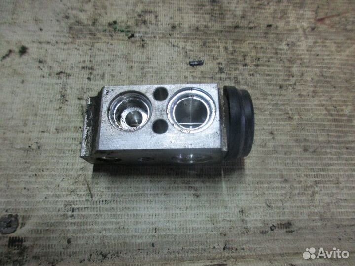 Клапан кондиционера Hyundai Solaris 2010-2017 (976